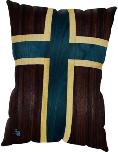 Norwegian flag cutting board made with Sycamore, Padouk and blue recomposed wood